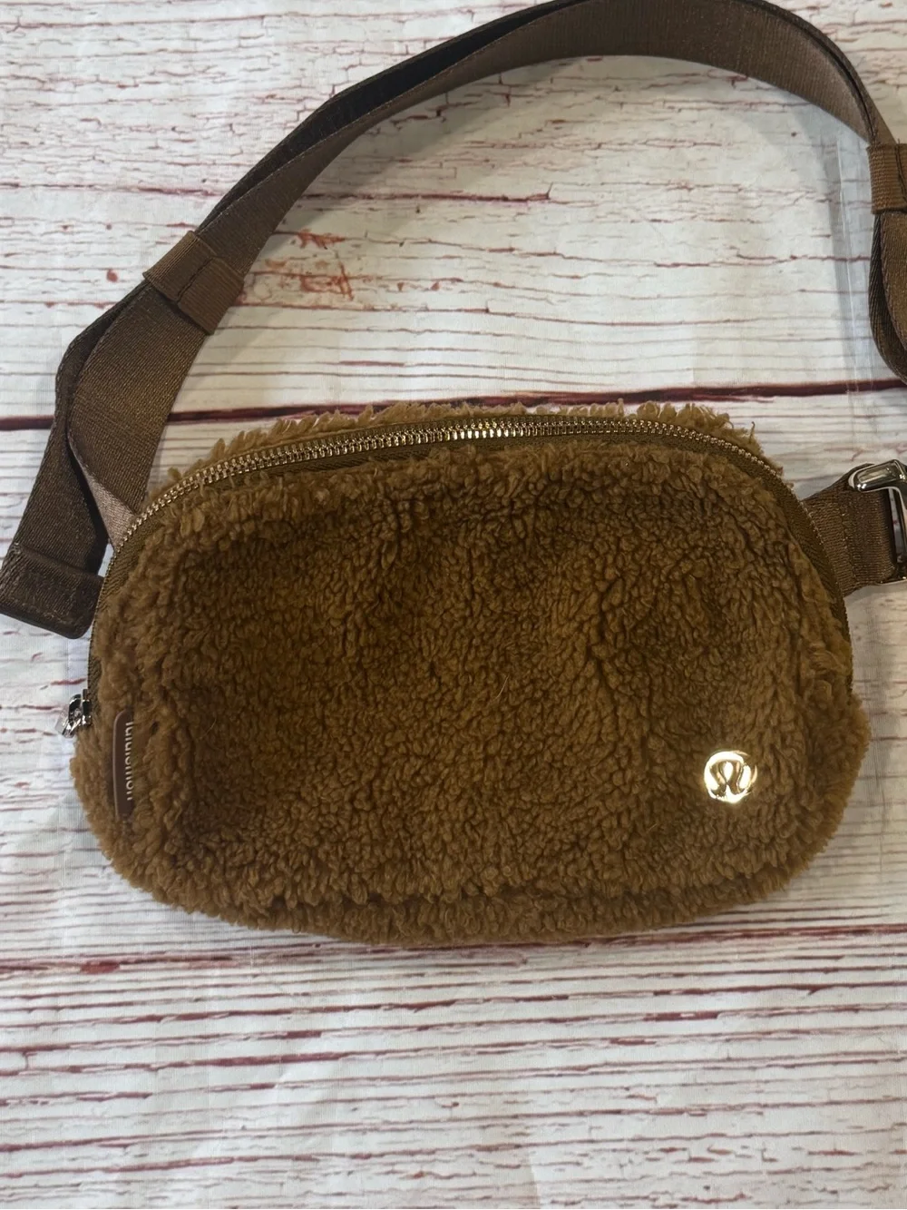 Lululemon Everywhere Belt Bag 1L Fleece Gold Hardware in Burnt Caramel